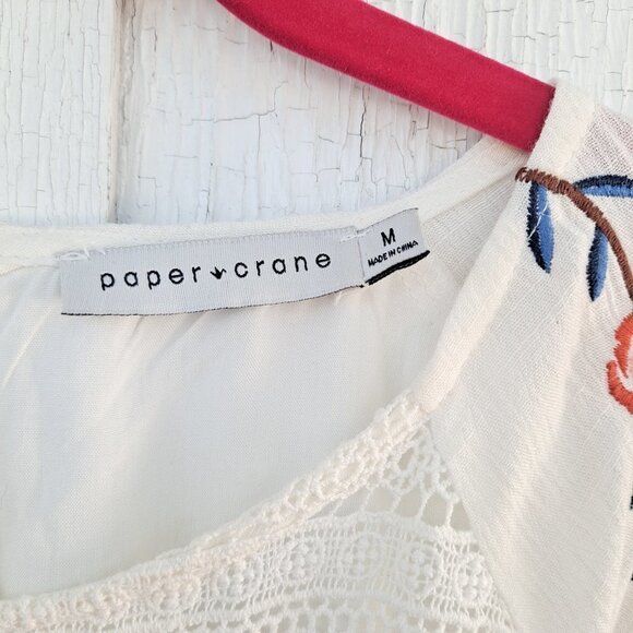 Paper Crane White Crochet Floral Embroidered Boho Flowy Top Medium - Picture 5 of 9